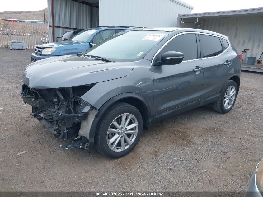 VIN JN1BJ1CR0JW285211 2018 NISSAN ROGUE SPORT no.2