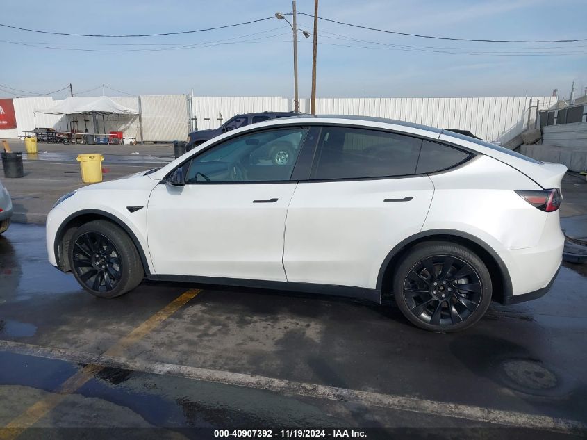 2020 Tesla Model Y Long Range Dual Motor All-Wheel Drive VIN: 5YJYGDEE3LF033283 Lot: 40907392