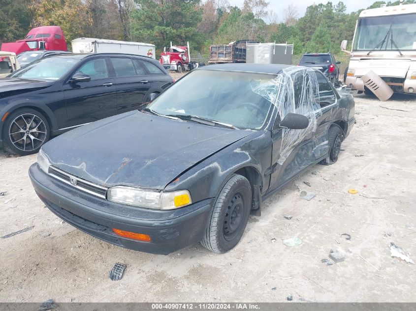 1993 Honda Accord Lx VIN: 1HGCB7158PA015488 Lot: 40907412