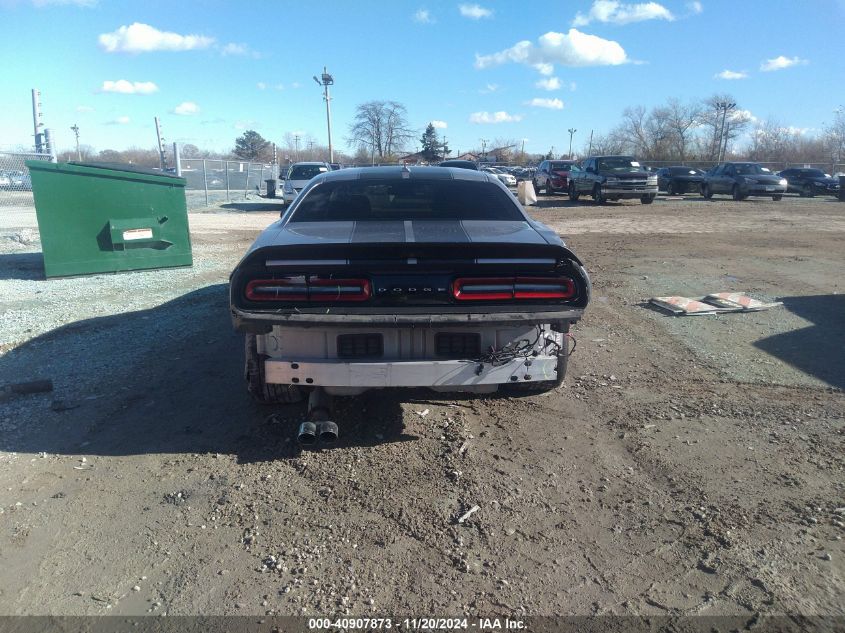 2015 Dodge Challenger Srt 392 VIN: 2C3CDZDJXFH911700 Lot: 40907873