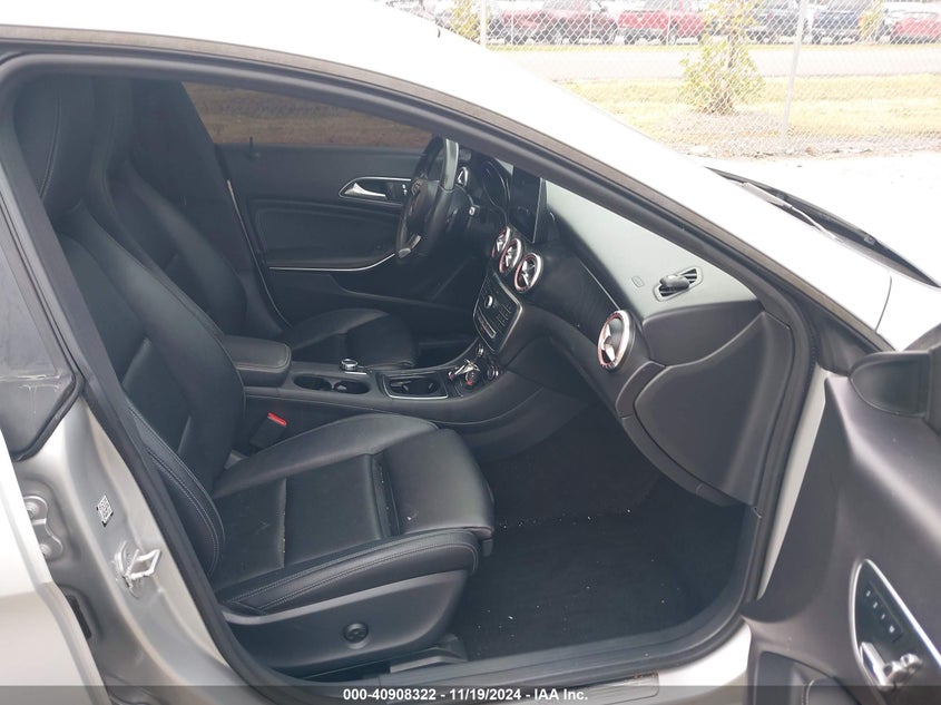 2018 MERCEDES-BENZ CLA 250 VIN: WDDSJ4GB8JN550755