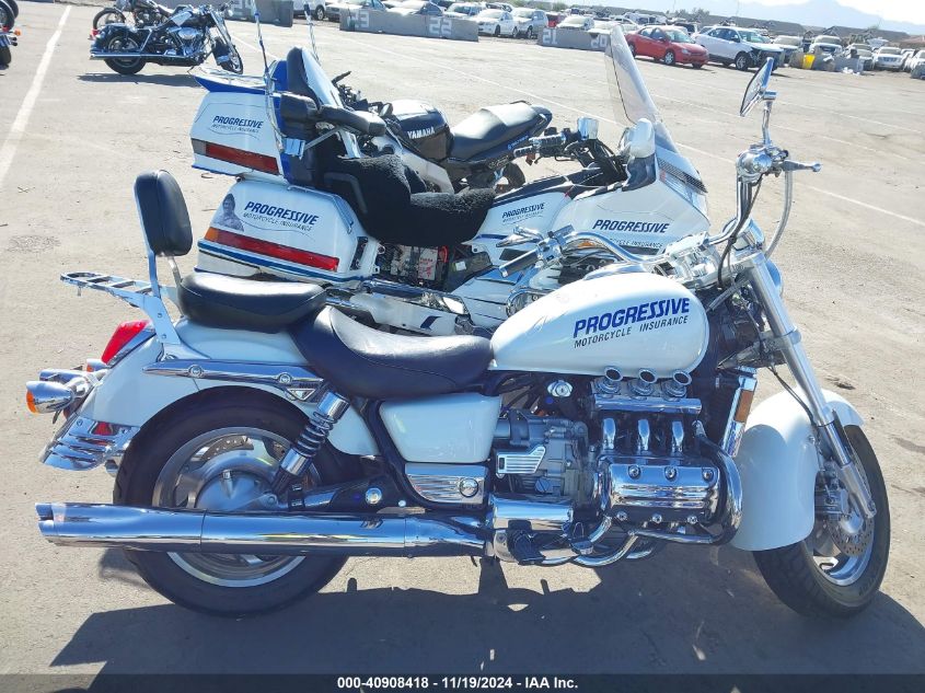 1998 Honda Gl1500 C/2 VIN: 1HFSC3406WA102827 Lot: 40908418