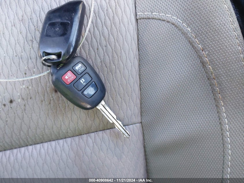 2015 TOYOTA COROLLA LE - 2T1BURHE0FC396611