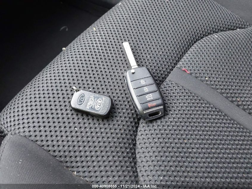 2019 KIA OPTIMA VIN: 5XXGT4L34KG374647