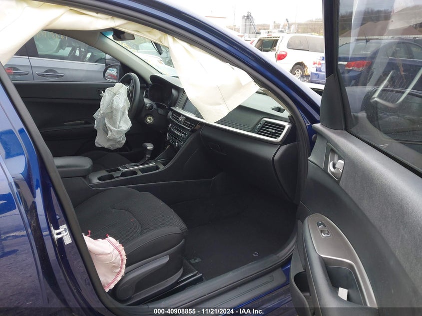 2019 KIA OPTIMA VIN: 5XXGT4L34KG374647