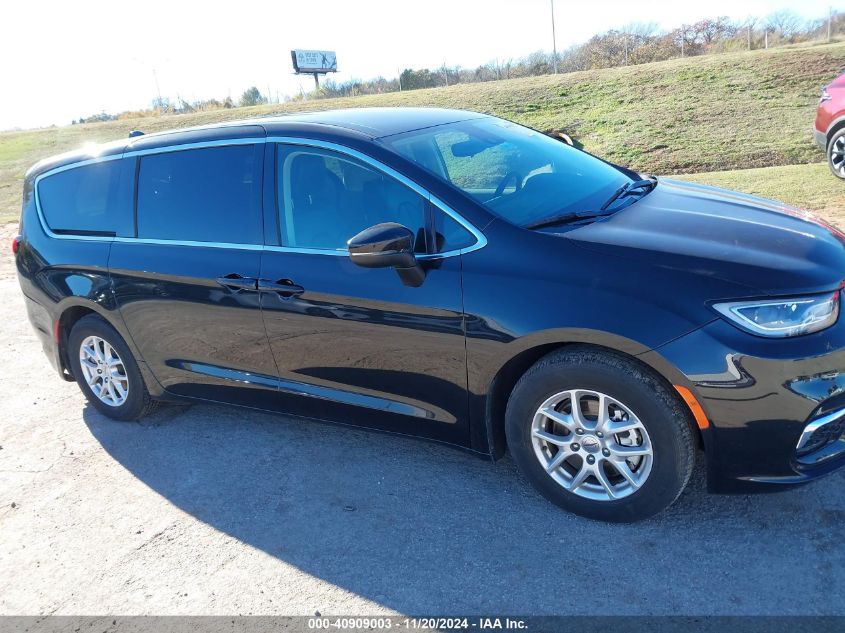 2023 Chrysler Pacifica Touring L VIN: 2C4RC1BG8PR578149 Lot: 40909003