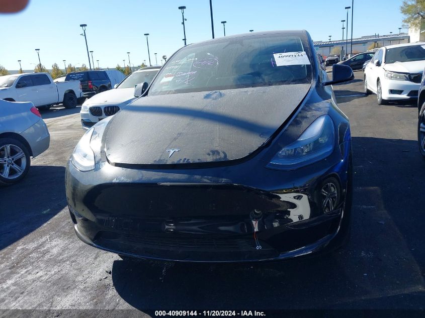 2024 Tesla Model Y Long Range Dual Motor All-Wheel Drive/Rwd VIN: 7SAYGDEDXRF195463 Lot: 40909144