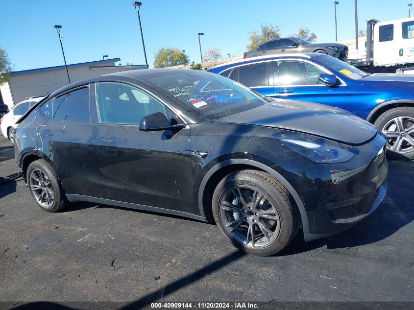 2024 Tesla Model Y Long Range Dual Motor All-Wheel Drive/Rwd VIN: 7SAYGDEDXRF195463 Lot: 40909144