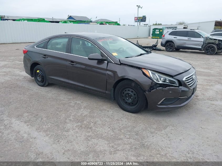 VIN 5NPE24AF2HH595054 2017 HYUNDAI SONATA no.1