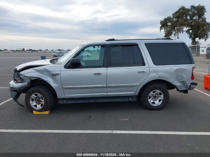 1999 Ford Expedition Eddie Bauer/Xlt VIN: 1FMPU18LXXLC18975 Lot: 40909844