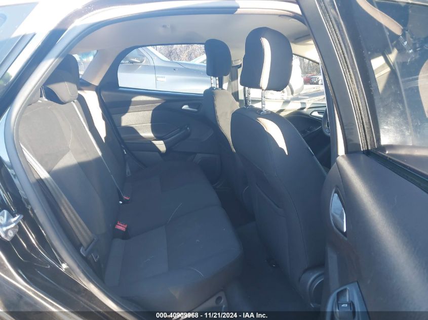 2015 FORD FOCUS SE - 1FADP3K21FL231256