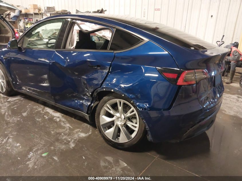 2021 Tesla Model Y Long Range Dual Motor All-Wheel Drive VIN: 5YJYGDEE0MF105106 Lot: 40909979