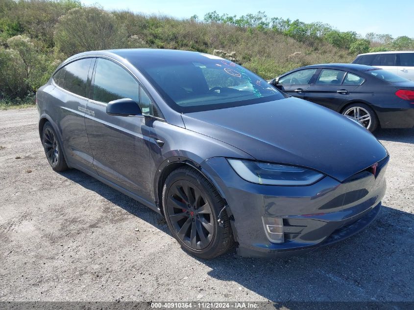 2018 Tesla Model X 100D/75D/P100D VIN: 5YJXCDE2XJF106305 Lot: 40910364