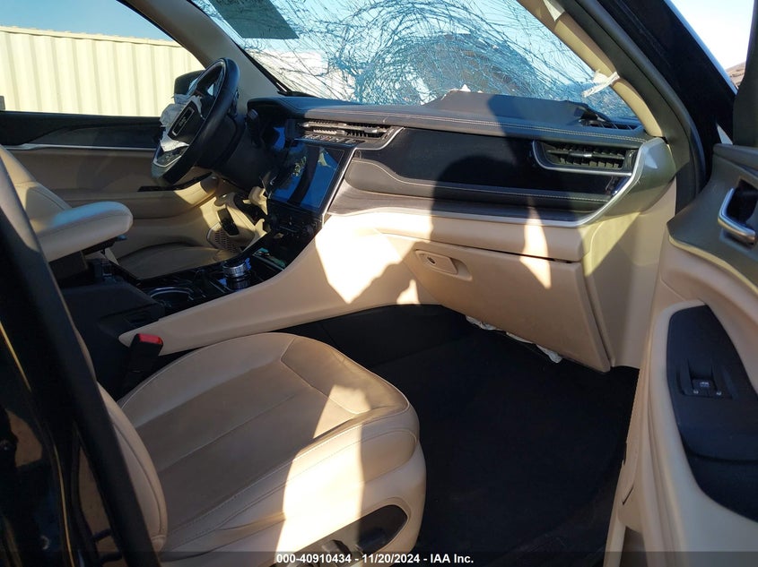 VIN 1C4RJKBG2N8566809 2022 JEEP GRAND CHEROKEE L LIMITED 4X4