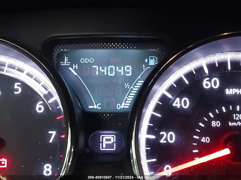 2017 NISSAN VERSA 1.6 SV - 3N1CN7AP0HK423932