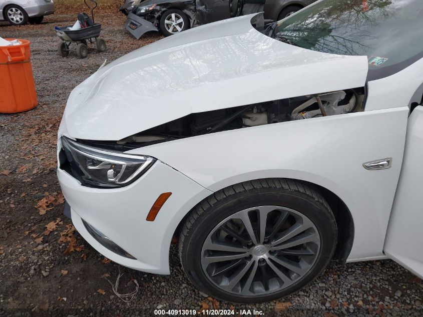 2018 Buick Regal Sportback Essence VIN: W04GR6SX7J1143504 Lot: 40913019