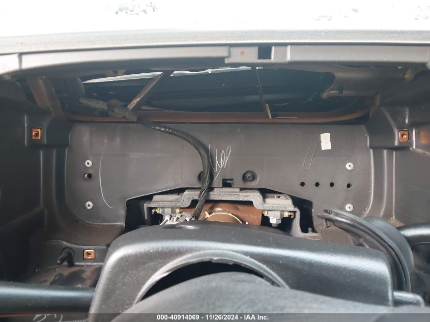 2006 Chevrolet Silverado 1500 Ss VIN: 2GCEC19N261276176 Lot: 40914069