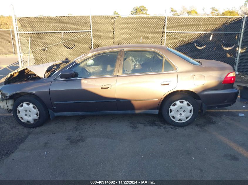 1999 Honda Accord Lx VIN: 1HGCG5548XA050832 Lot: 40914592