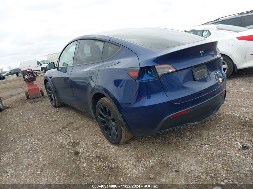 VIN 7SAYGDEE3PF847054 2023 Tesla Model Y, Awd/Long... no.3