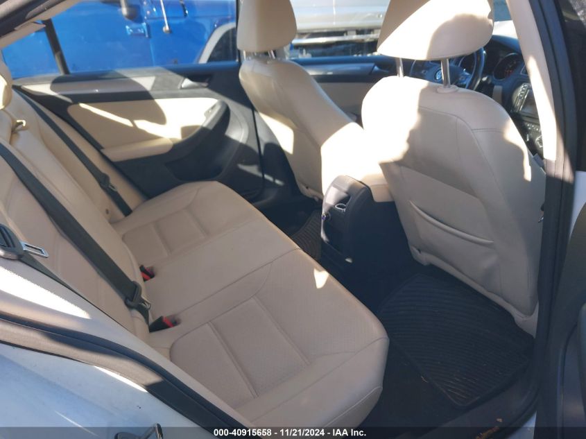 2017 VOLKSWAGEN JETTA 1.4T SE - 3VWDB7AJ5HM376887