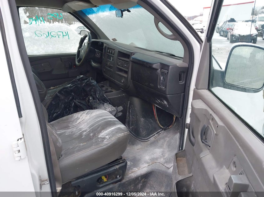 2009 CHEVROLET EXPRESS 1500 auction photo 5