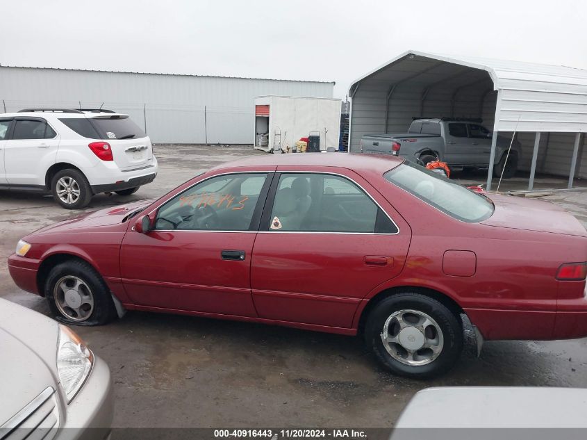 1997 Toyota Camry Le VIN: 4T1BG22K5VU100654 Lot: 40916443