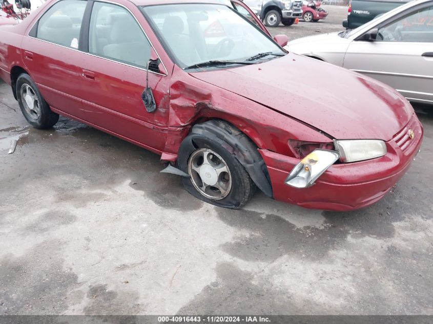 1997 Toyota Camry Le VIN: 4T1BG22K5VU100654 Lot: 40916443