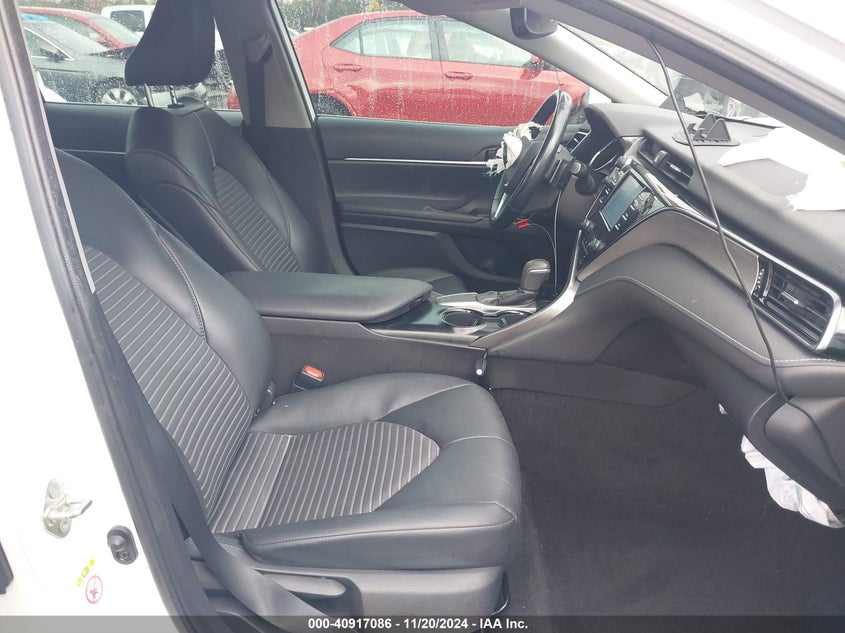 2019 TOYOTA CAMRY VIN: 4T1B11HK5KU742807