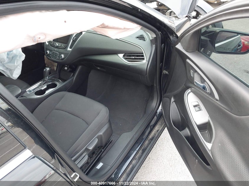 2019 CHEVROLET MALIBU VIN: 1G1ZD5ST9KF180538