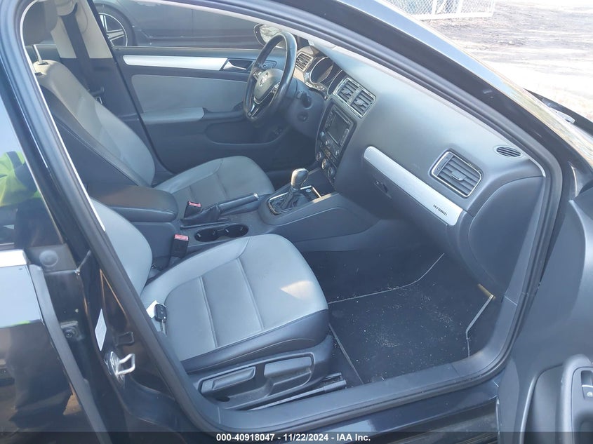 2015 VOLKSWAGEN JETTA HYBRID auction photo 5