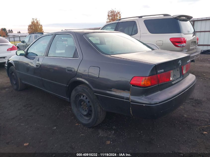 2001 Toyota Camry Le VIN: 4T1BG22K11U850546 Lot: 40918232