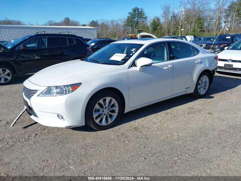 VIN JTHBW1GG5D2014050 2013 Lexus ES, 300H no.2