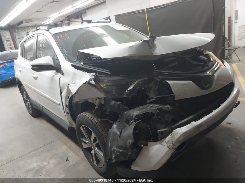 VIN 2T3WFREV2HW345393 2017 TOYOTA RAV4 XLE