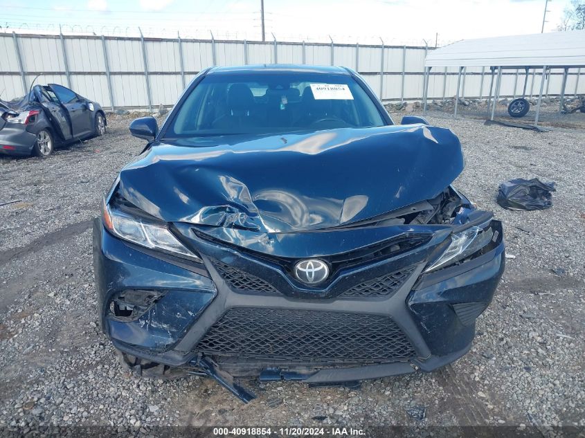 2018 Toyota Camry Se VIN: 4T1B11HK0JU627627 Lot: 40918854