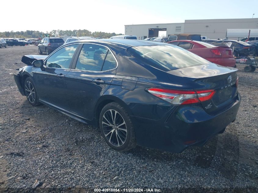 VIN 4T1B11HK0JU627627 2018 Toyota Camry, SE no.3