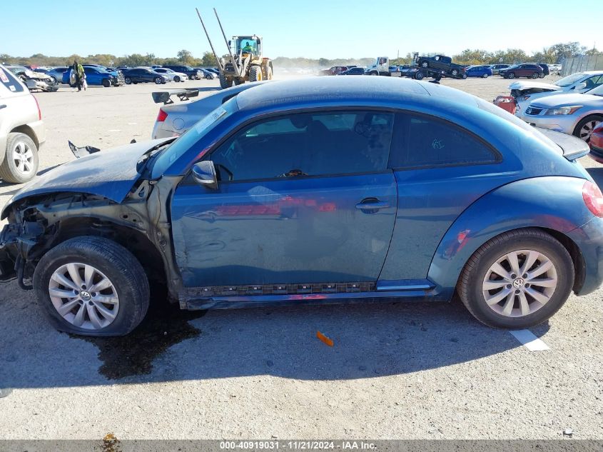 2019 Volkswagen Beetle 2.0T Final Edition Se/2.0T Final Edition Sel/2.0T S VIN: 3VWFD7AT7KM719095 Lot: 40919031