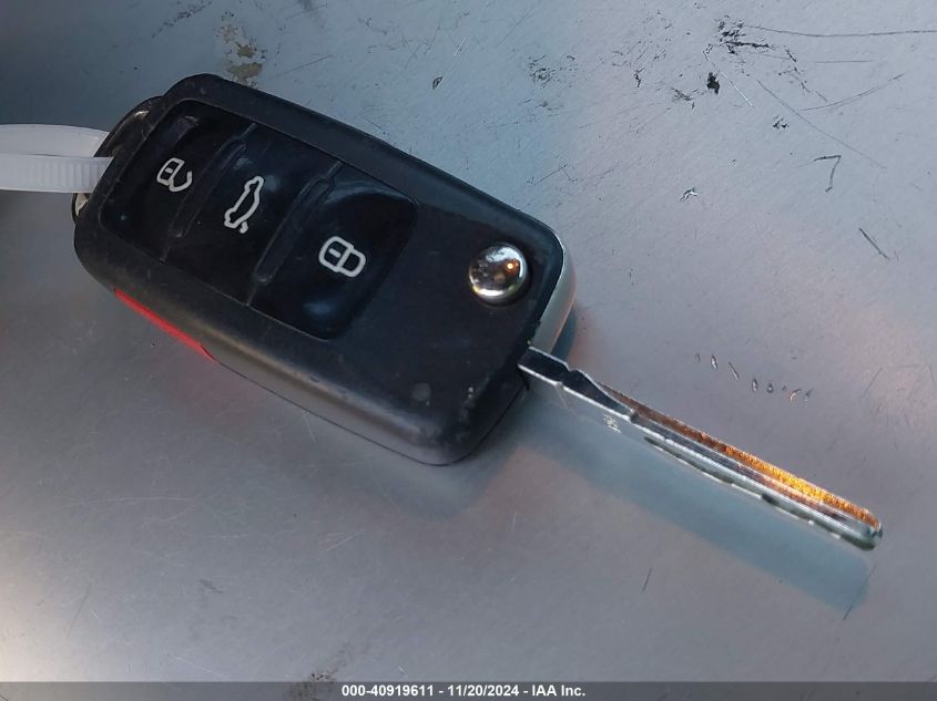 2016 VOLKSWAGEN BEETLE 1.8T S - 3VWF07AT0GM634893