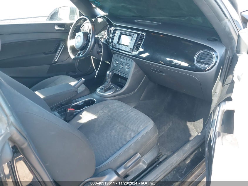 2016 VOLKSWAGEN BEETLE 1.8T S - 3VWF07AT0GM634893