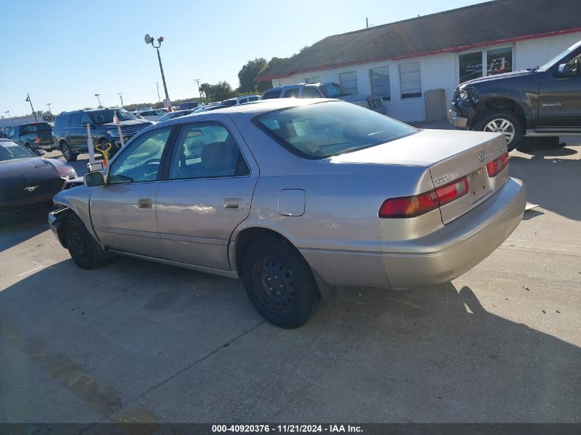 1999 Toyota Camry Le VIN: 4T1BG22K5XU444181 Lot: 40920376