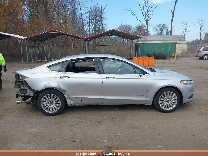 2016 Ford Fusion Hybrid Se VIN: 3FA6P0LU3GR127135 Lot: 40920908