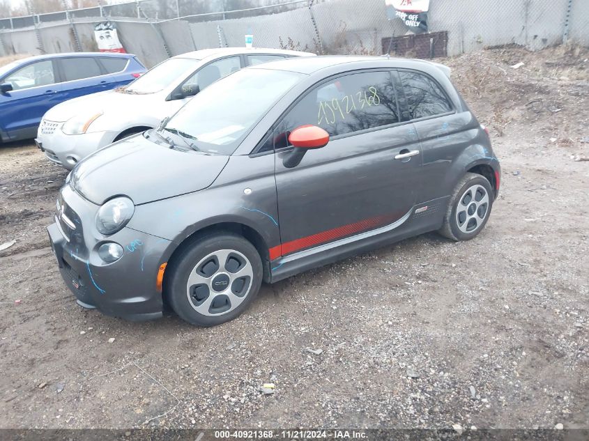 2015 Fiat 500E Battery Electric VIN: 3C3CFFGE2FT549702 Lot: 40921368