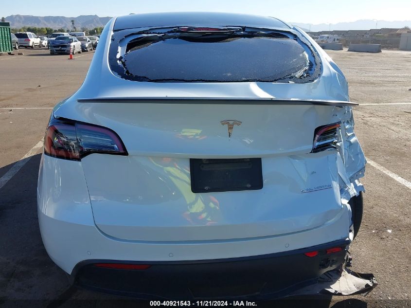 2022 Tesla Model Y Performance Dual Motor All-Wheel Drive VIN: 7SAYGDEF4NF452693 Lot: 40921543