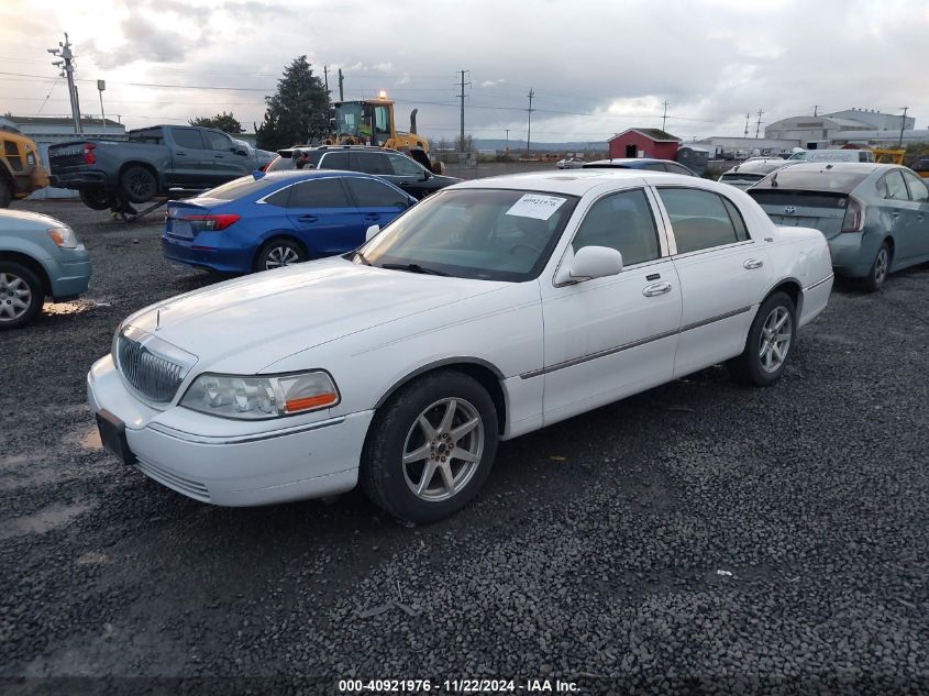 2007 Lincoln Town Car Signature Limited VIN: 1LNHM82V47Y622879 Lot: 40921976