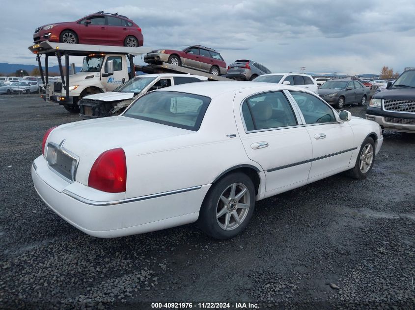 2007 Lincoln Town Car Signature Limited VIN: 1LNHM82V47Y622879 Lot: 40921976