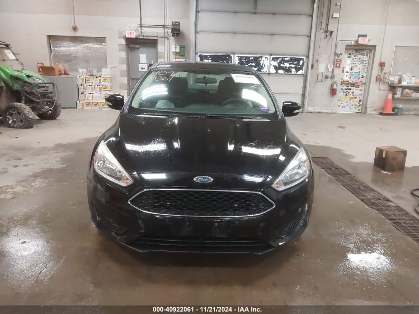 2017 Ford Focus Se VIN: 1FADP3F20HL265928 Lot: 40922061