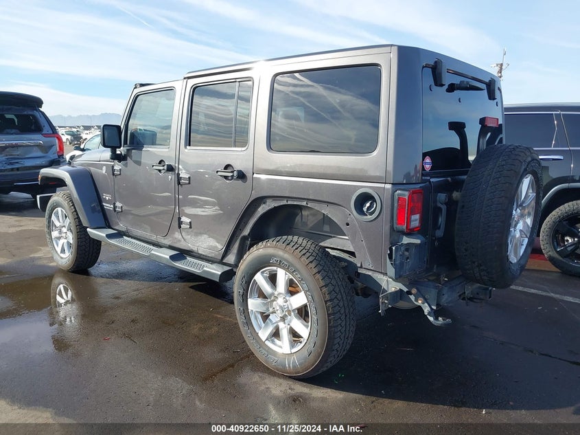 2016 JEEP WRANGLER UNLIMITED SAHARA - 1C4BJWEG4GL244015