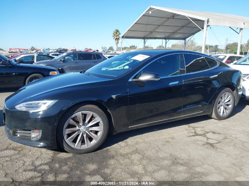 2018 Tesla Model S 100D/75D/P100D VIN: 5YJSA1E26JF275543 Lot: 40922883