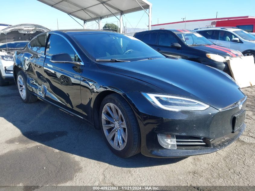 2018 Tesla Model S 100D/75D/P100D VIN: 5YJSA1E26JF275543 Lot: 40922883