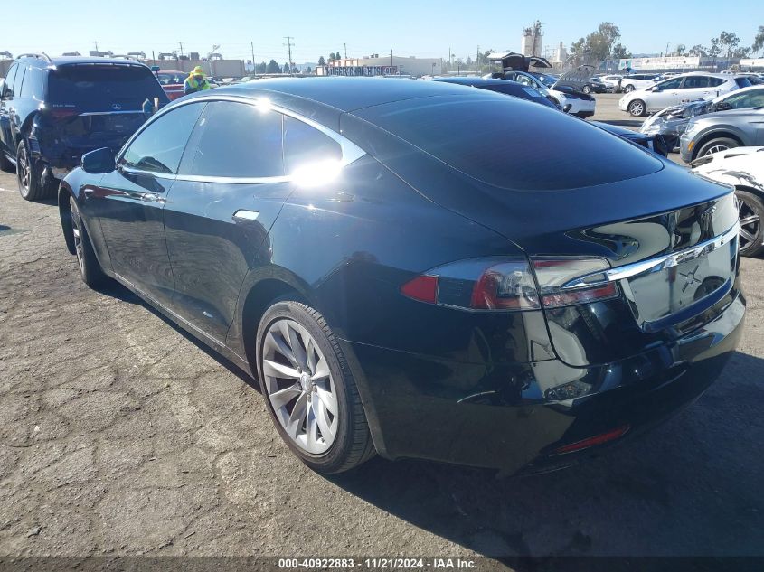 2018 Tesla Model S 100D/75D/P100D VIN: 5YJSA1E26JF275543 Lot: 40922883