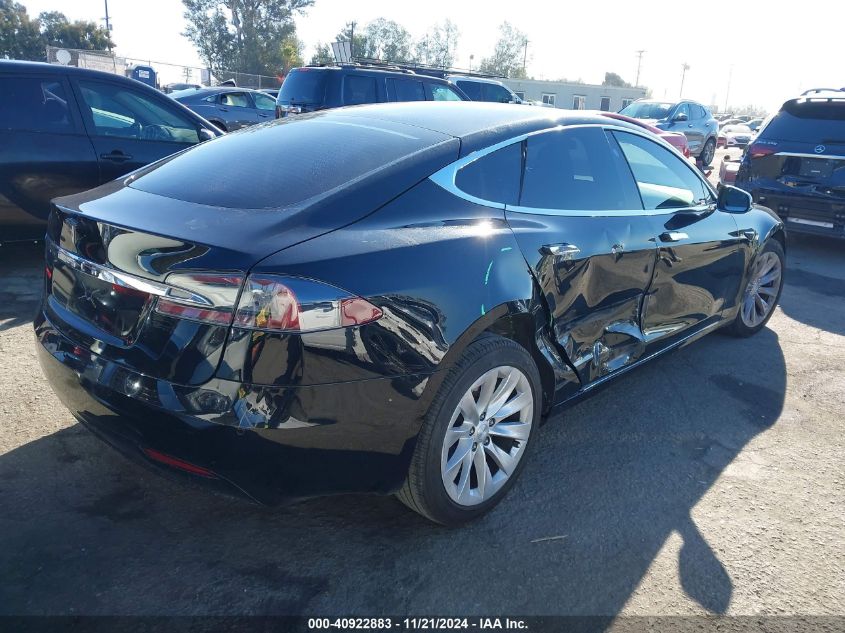 2018 Tesla Model S 100D/75D/P100D VIN: 5YJSA1E26JF275543 Lot: 40922883